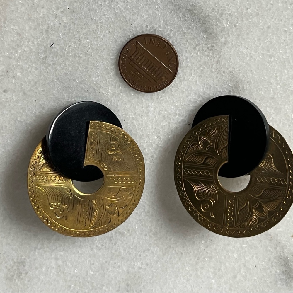 John Michael Richardson Broken Circle Clip On Earrings New Black Brass Thailand - Picture 5 of 16